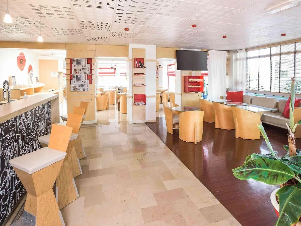 宜必思圣布里克菲尼亚克酒店 Yffiniac 酒店
